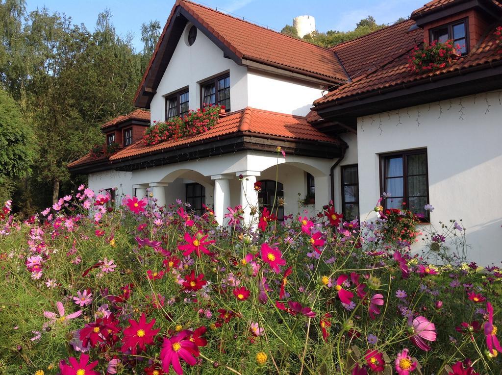 Hotel Wenus Казимеж-Дольны Экстерьер фото